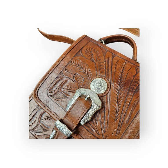 Force Ten Classic Authentic Handmade Tooled Leather Purse - Silver Buckle - Picture 3 of 7